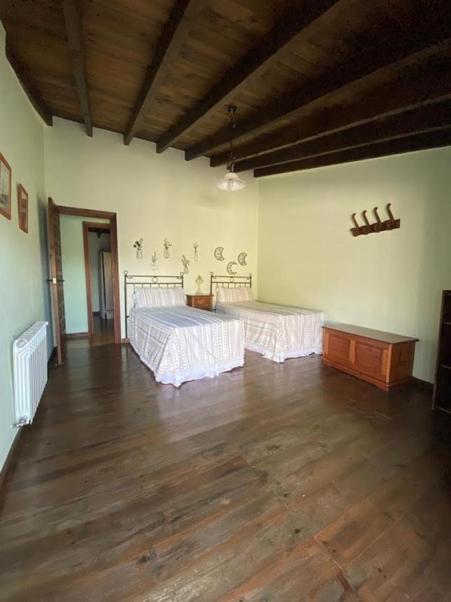 Espaciosa Y Elegante Casa Rural En Los Marines Exterior foto