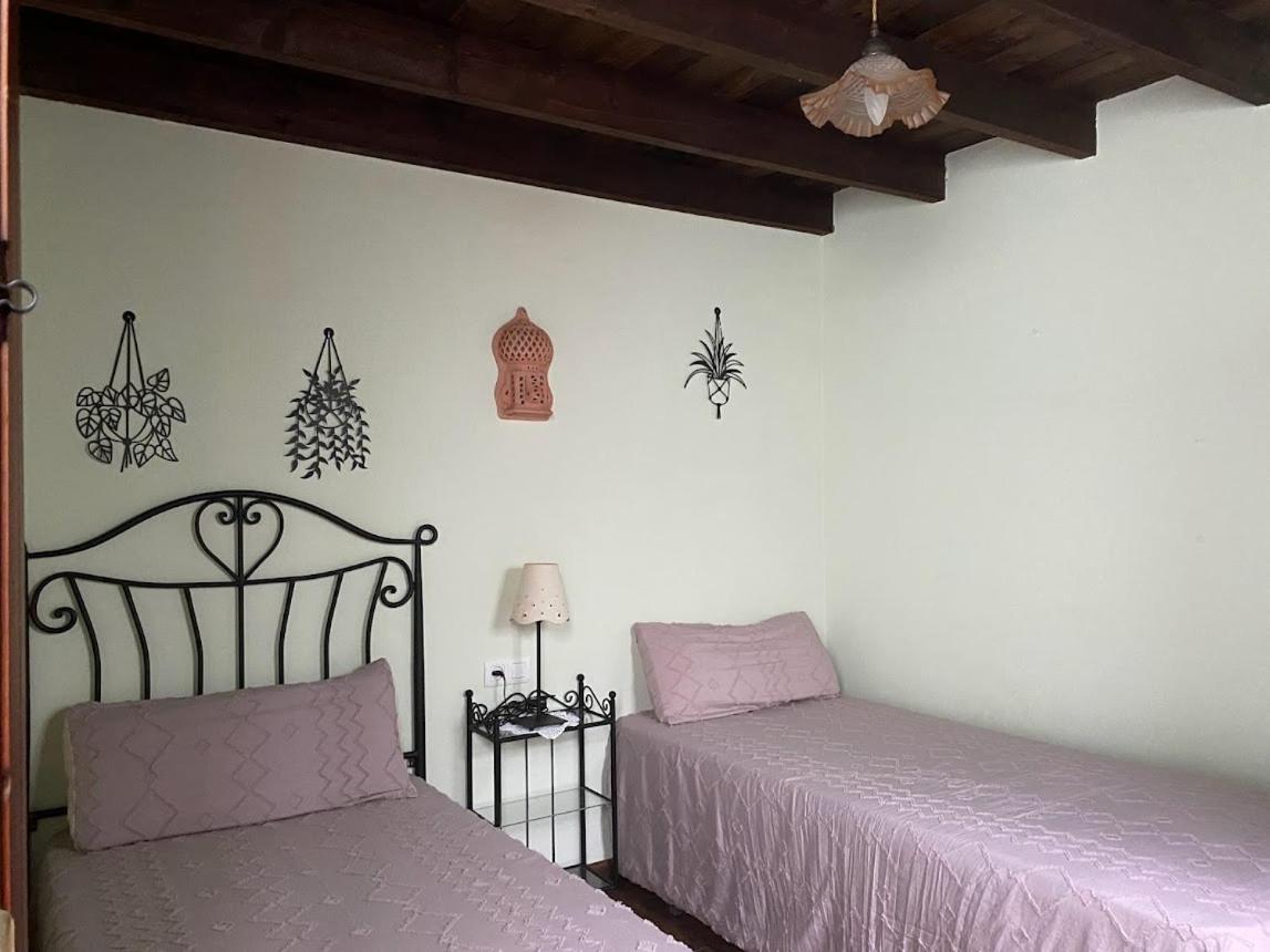Espaciosa Y Elegante Casa Rural En Los Marines Exterior foto