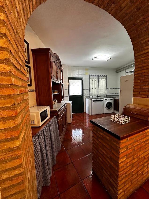 Espaciosa Y Elegante Casa Rural En Los Marines Exterior foto