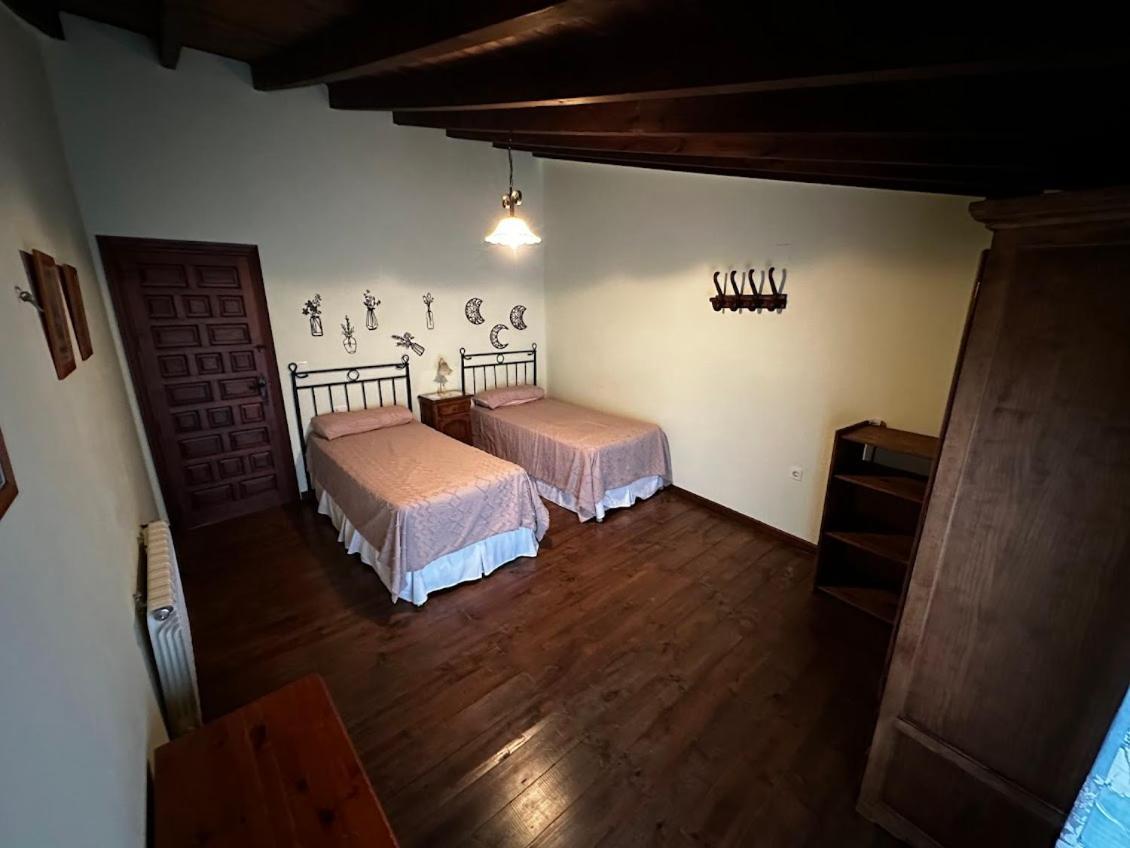 Espaciosa Y Elegante Casa Rural En Los Marines Exterior foto